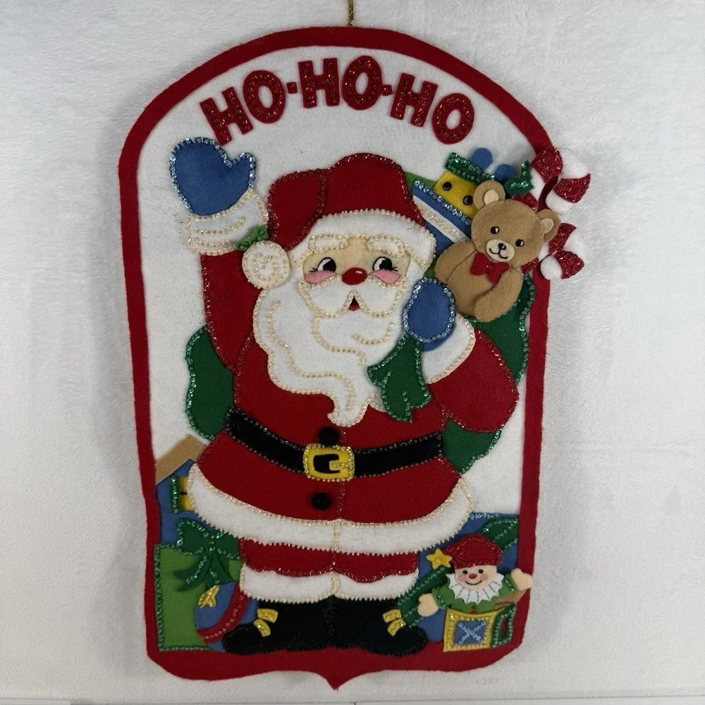 Bucilla Lovely Wall‎ Door Hanging Waving Santa Delivering Christmas Day Gifts